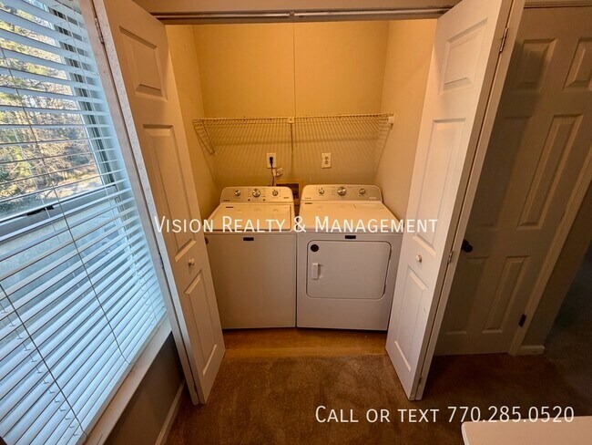 Building Photo - 1911 Shenandoah Valley Ln SE