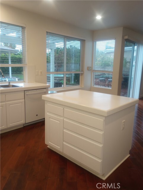 Building Photo - 5830 E Lavender Ct