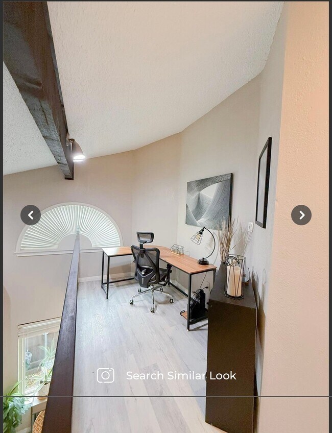 Building Photo - 14151 Montfort Dr