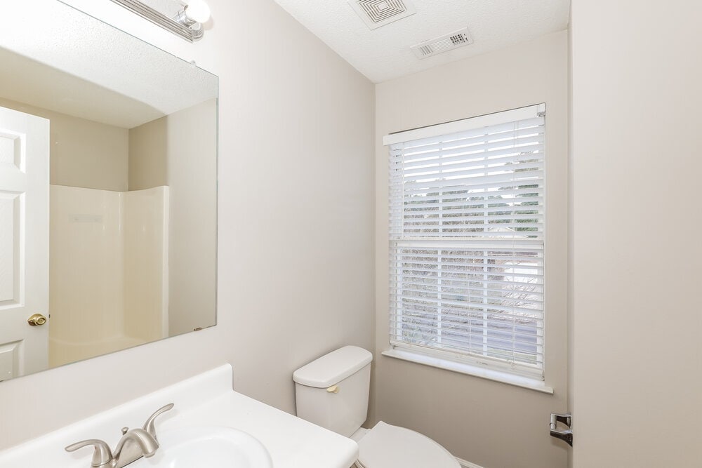 Building Photo - 1607 Thornwick Trace