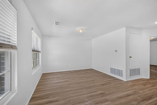 Building Photo - 6341 Bollard Dr