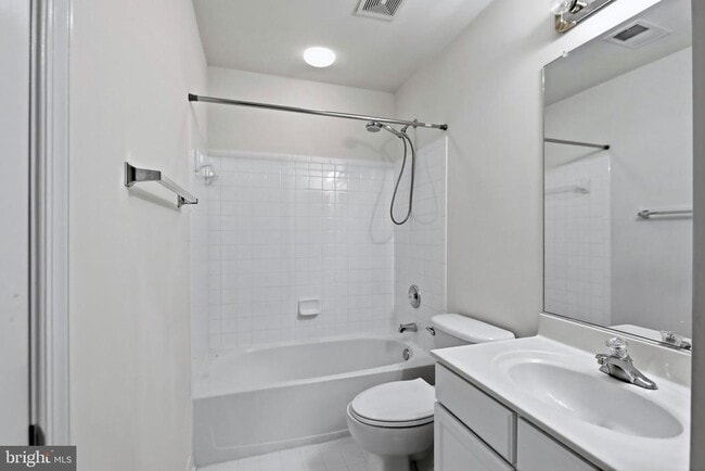 Building Photo - 24652 Siltstone Square