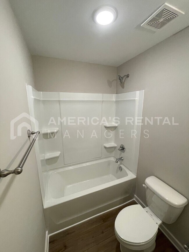 Building Photo - Home for Rent in Weaver, AL!!! Available to View Now!!!