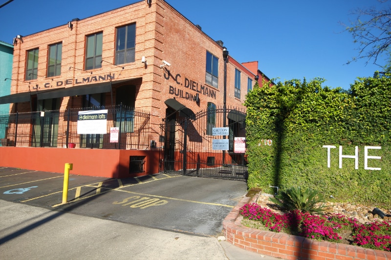 Building Photo - 710 S Medina St