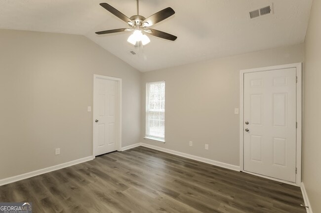 Building Photo - 1030 Overlook Dr