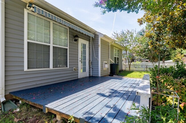 Building Photo - 412 Cline Falls Dr