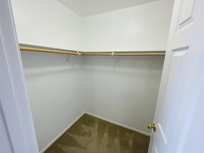 Building Photo - 45811 W Amsterdam Rd