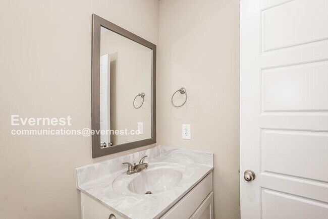 Building Photo - 3385 Polly Dr