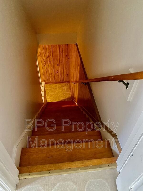 Building Photo - 307 Wintergreen Ave