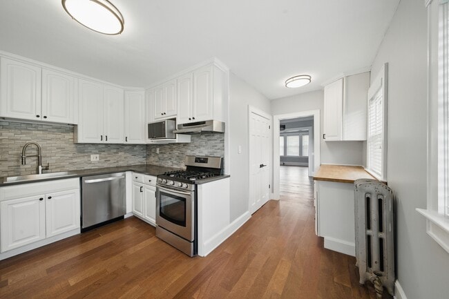 Building Photo - 4 Chauncey Street