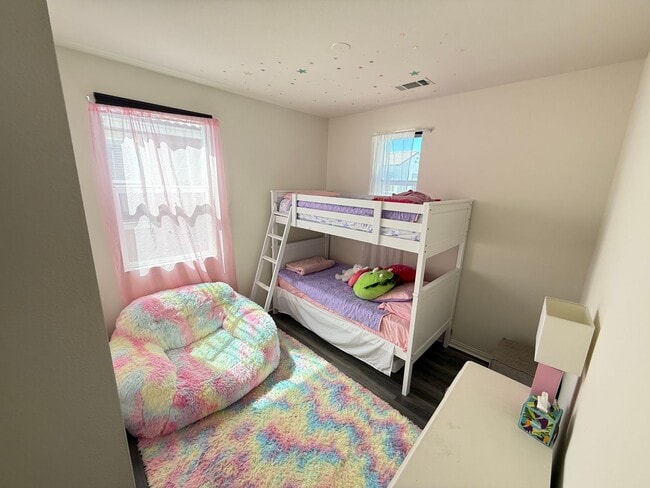 Building Photo - Charming 3-Bedroom Home in Gated Canyon Co...
