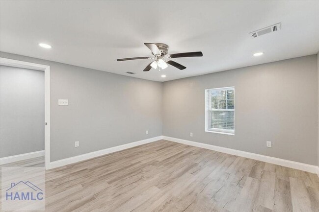 Building Photo - 8576 E B Cooper Hwy