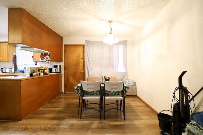Building Photo - 3 bedroom Apartment in Loveland! MOVE-IN SPECIAL!