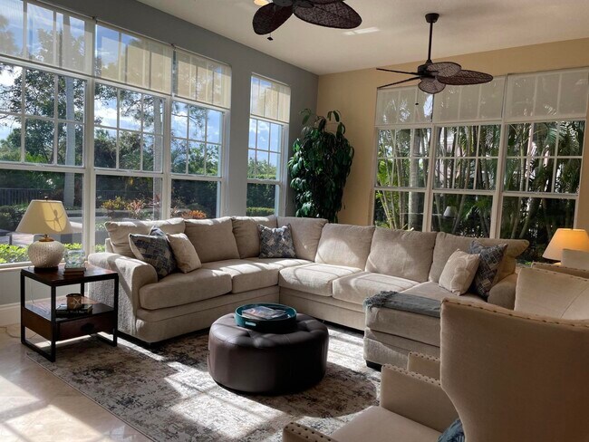 Building Photo - 124 Tulip Tree Ct