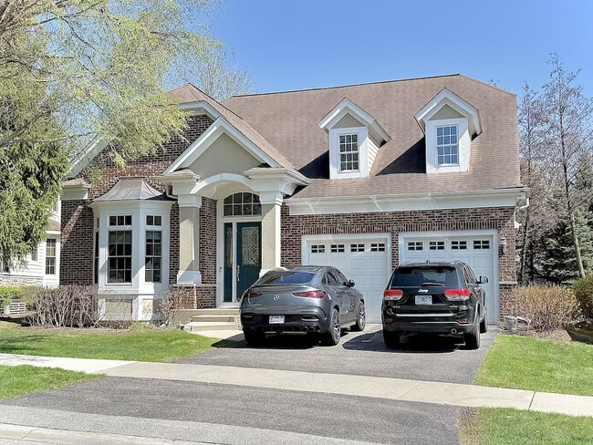 Primary Photo - 2668 Summit Dr