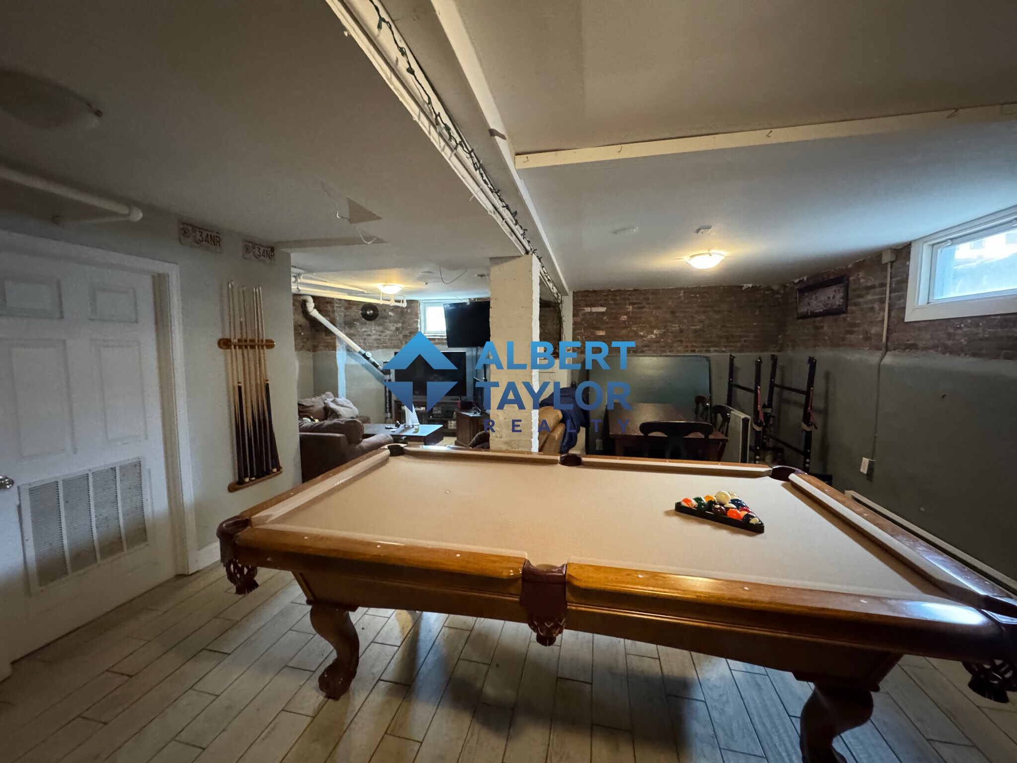 Building Photo - 38 Cherry St