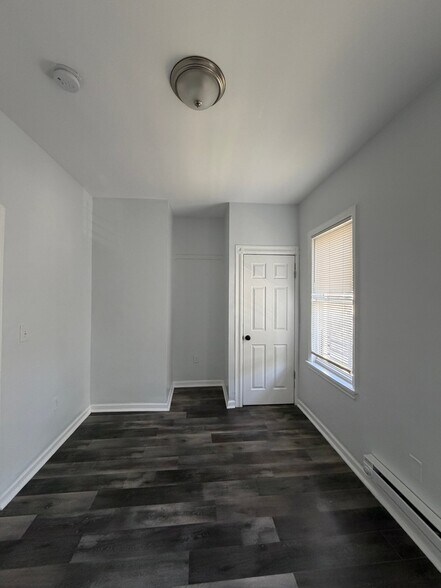 Building Photo - 59 N 15th St