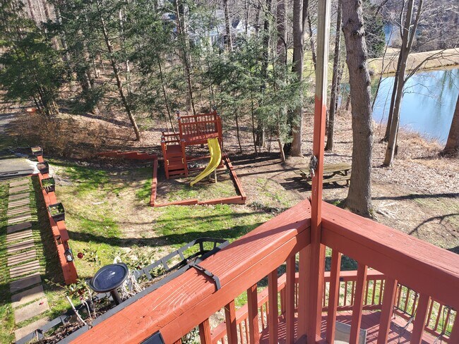 Building Photo - 270 Sawmill Creek Dr