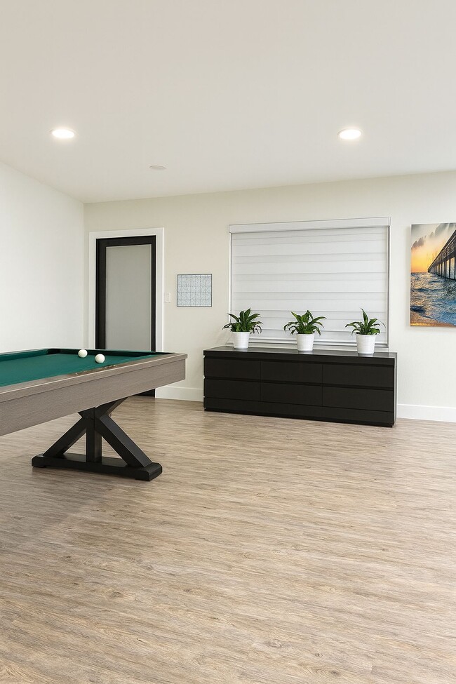 Building Photo - 4205 Hayes St