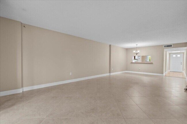 Building Photo - 4734 Lucerne Lakes Blvd E