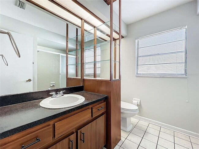 Building Photo - 1623 Carter Oaks Dr