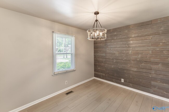 Building Photo - 3306 Reynolds Dr NW