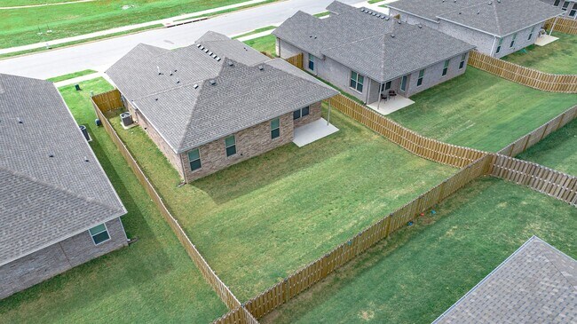 Building Photo - Brand New Home Waiting For you!