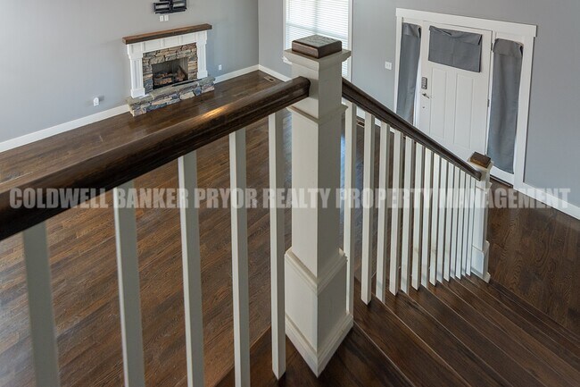 Building Photo - 9618 Shooting Star Cir