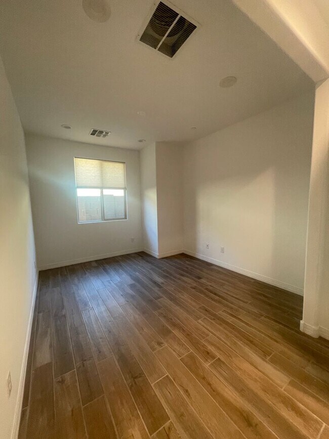 Building Photo - 13419 W Crimson Ter