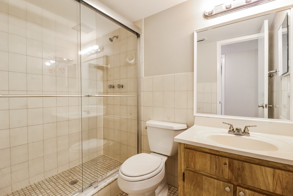 Building Photo - 2825 Cedaridge Dr