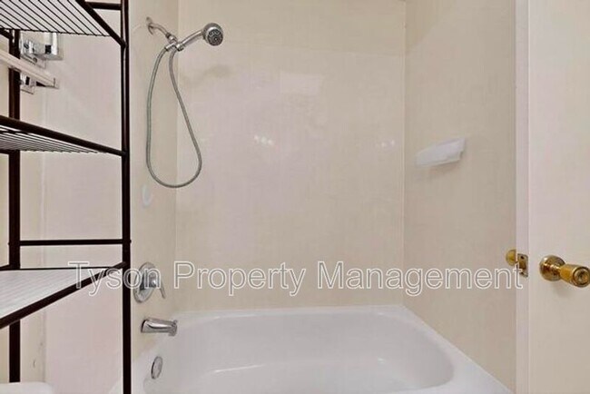 Building Photo - 3013 Taos Meadows Dr NE