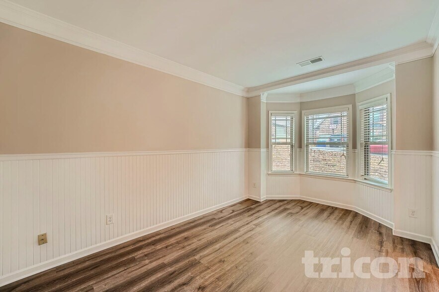 Building Photo - 4025 Trimrose Ct