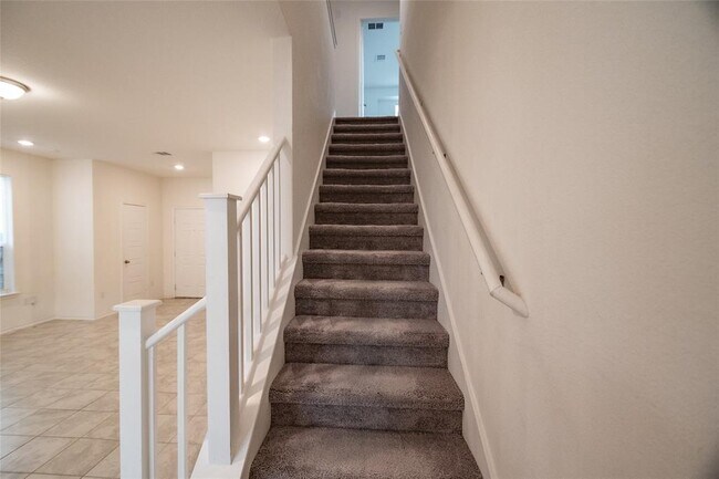 Building Photo - 6412 Carriage Pines Dr