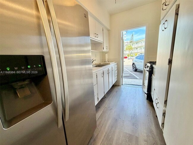 Building Photo - 13105 Ixora Ct