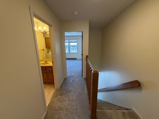 Building Photo - 62 Hayes Ave