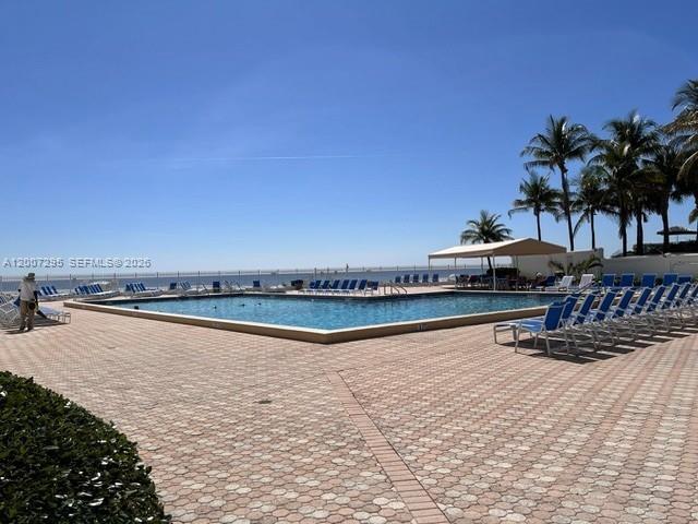 Building Photo - 3505 S Ocean Dr