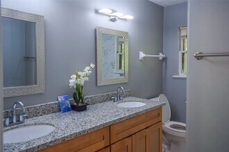 Building Photo - 5901 Darnell St