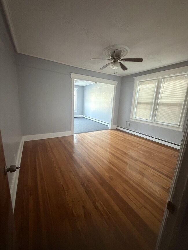 Building Photo - 209 Garfield Ave
