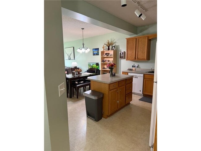 Building Photo - 12117 Yancy St NE