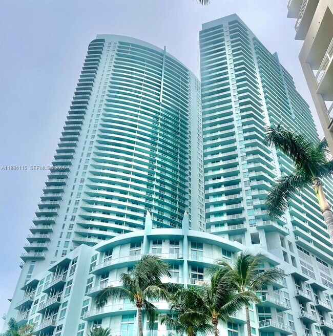 Building Photo - 1900 N Bayshore Dr