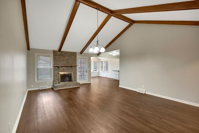 Building Photo - Charming 4-Bedroom, 2-Bath Brick Home with...