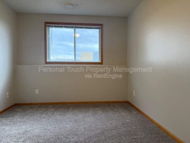 Building Photo - 1143 39th Ave S