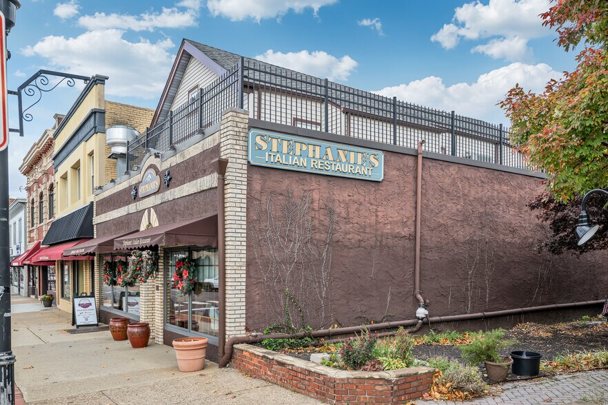 Building Photo - 281 Bloomfield Ave