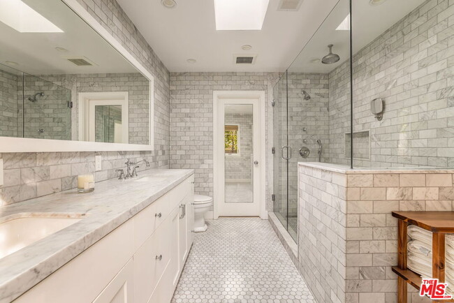 Building Photo - 9617 Kirkside Rd