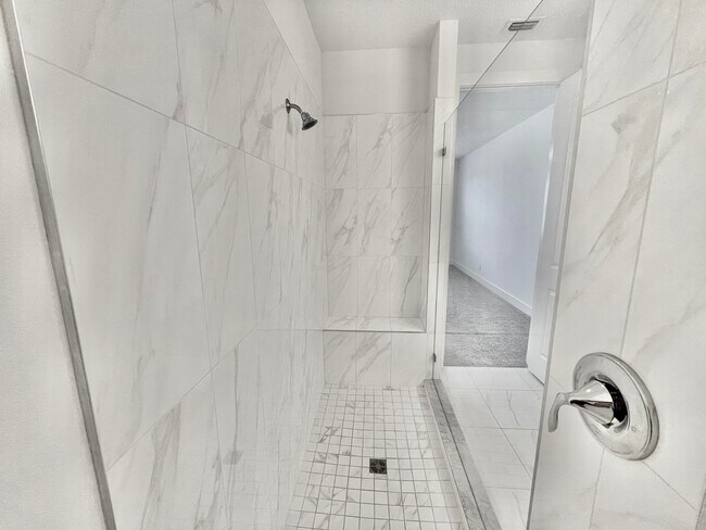 Building Photo - 5412 Watts Ter