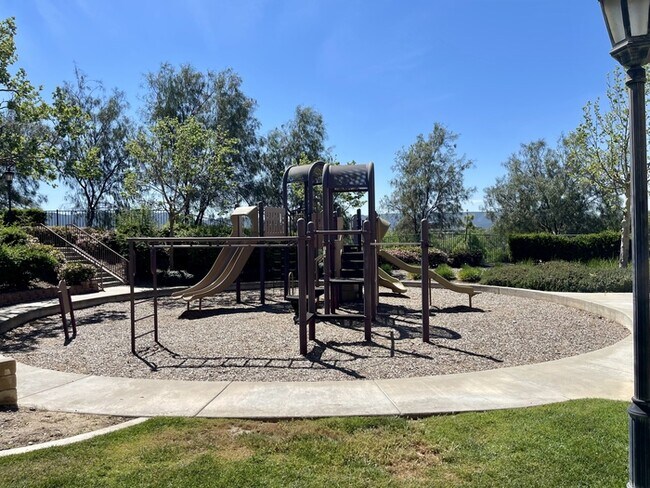 Building Photo - 26331 Arboretum Way