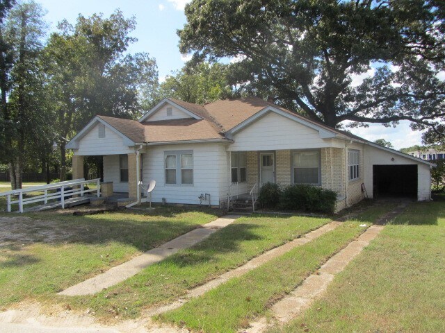 Building Photo - 3002 Montgomery Rd