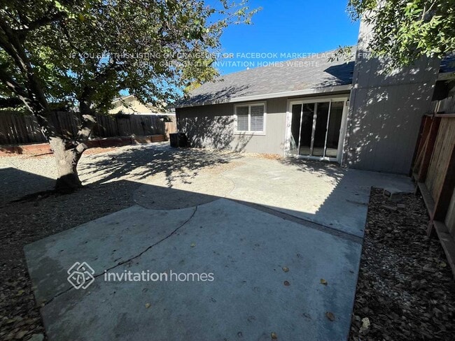 Building Photo - 259 Azores Ct