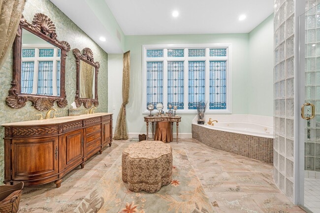 Building Photo - 2525 S Ocean Blvd