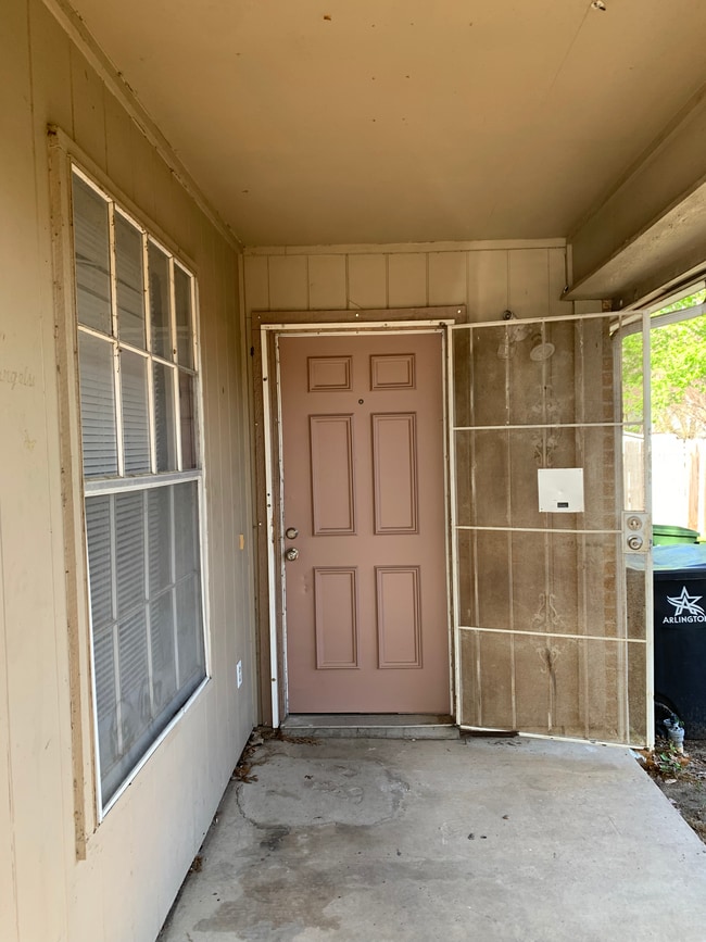 Building Photo - Wakefield Drive